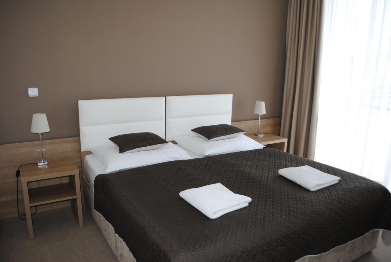 Hotel Golf Jezera Ostrožská Nová Ves Eksteriør billede