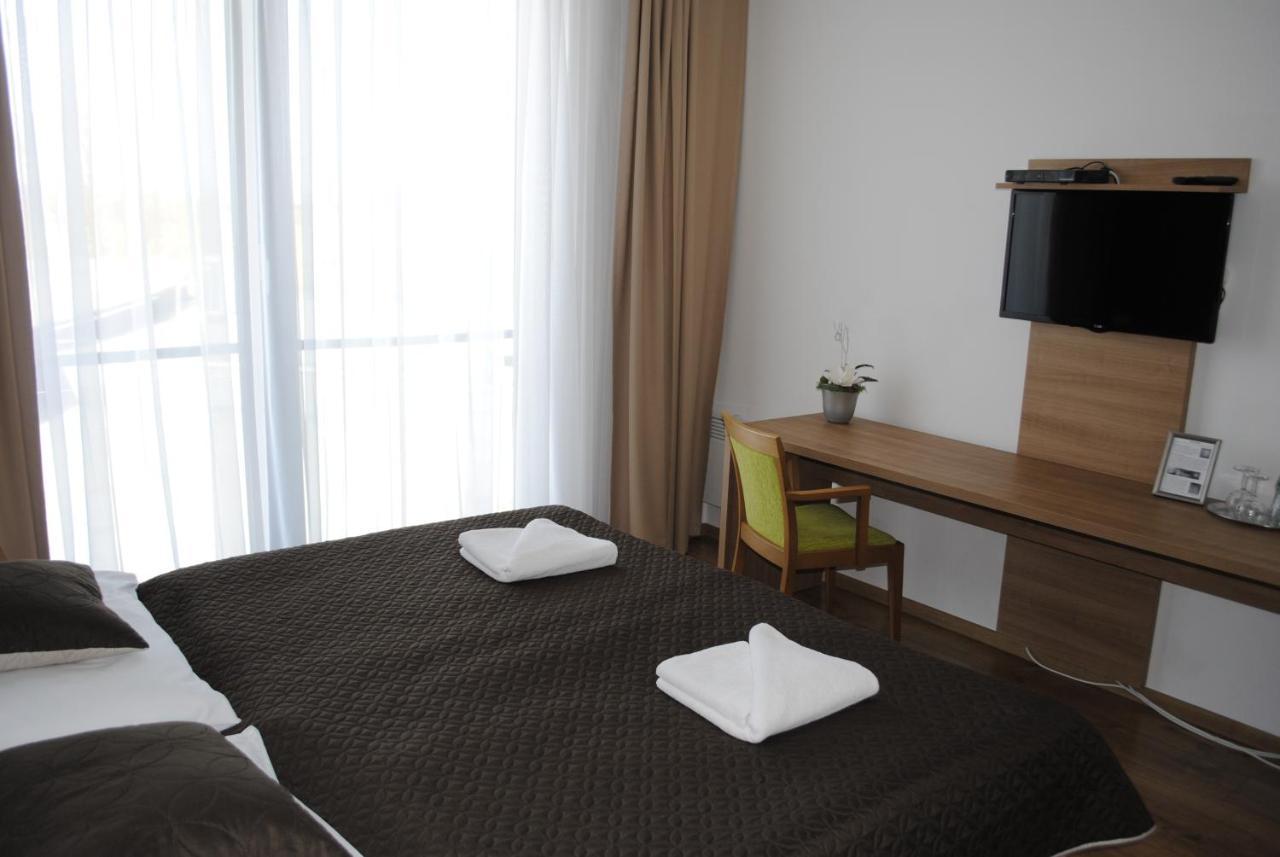 Hotel Golf Jezera Ostrožská Nová Ves Eksteriør billede