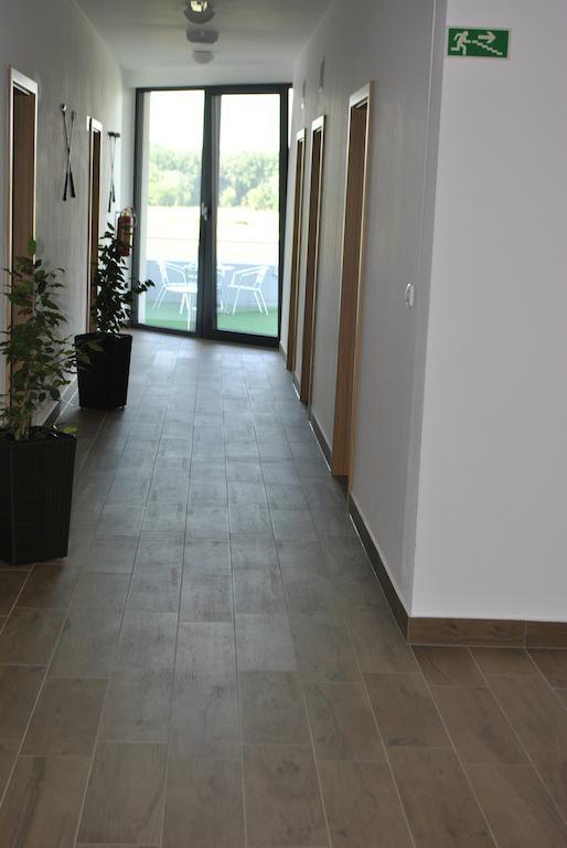 Hotel Golf Jezera Ostrožská Nová Ves Eksteriør billede